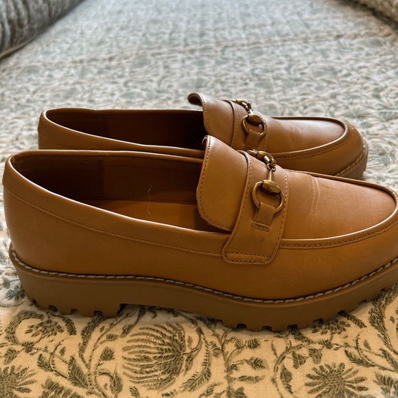 A New Day Platform Loafers - Size 6.5 Tan - Picture 2 of 3